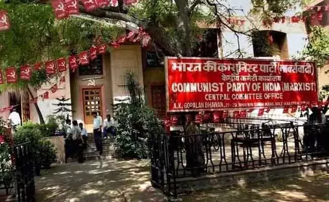 രാജിയിലേക്ക് നയിച്ചത് സി.പി.എം കേന്ദ്ര നേതൃത്വത്തിന്റെ ഇടപെടൽ രാജിയിലേക്ക് നയിച്ചത് സി.പി.എം കേന്ദ്ര നേതൃത്വത്തിന്റെ ഇടപെടൽ