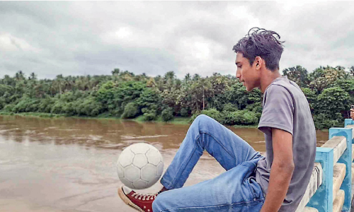 ഫ്രീസ്റ്റൈൽ ഫുട്ബാളിൽ വിസ്മയം തീർത്ത് മുഹമ്മദ് റിസ്‌വാൻ