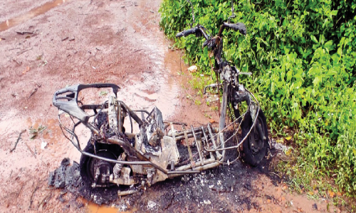 ഇലക്ട്രിക് സ്കൂട്ടർ കത്തിനശിച്ചു