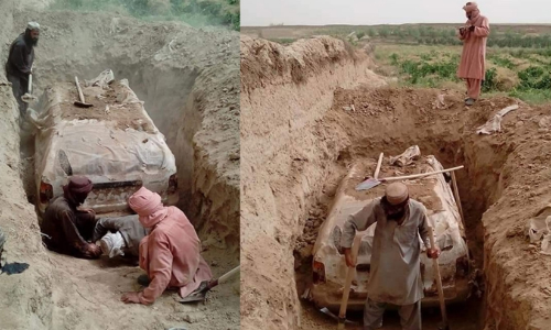 താലിബാൻ സ്ഥാപകൻ മുല്ല ഉമറിന്റെ കാർ രണ്ട് പതിറ്റാണ്ടിന് ശേഷം കുഴിച്ചെടുത്തു