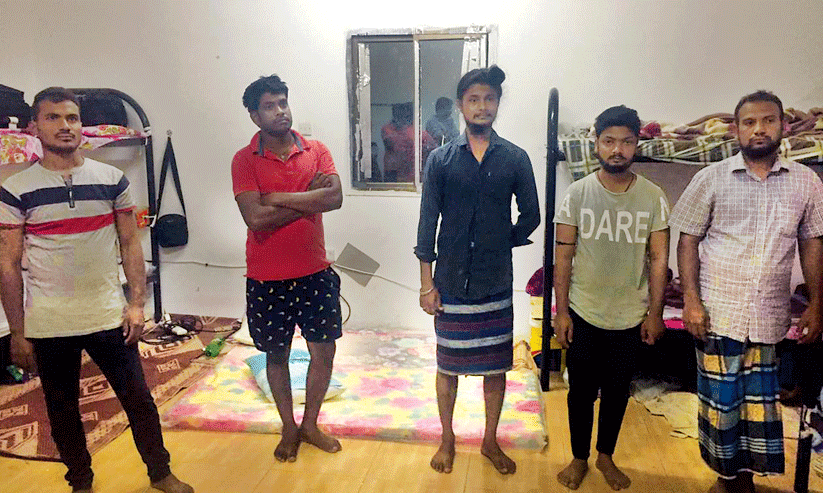 തൊഴിലുടമയുടെ പീഡനമെന്ന്; അഞ്ചു യുവാക്കൾ ദുരിതത്തിൽ തൊഴിലുടമയുടെ പീഡനമെന്ന്; അഞ്ചു യുവാക്കൾ ദുരിതത്തിൽ