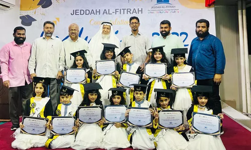 ജിദ്ദ അൽഫിത്റ ഗ്രാജ്വേഷൻ ഡേ സംഘടിപ്പിച്ചു