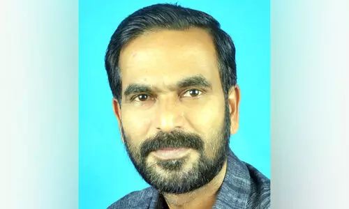 കു​വാ​ഖ് സാ​ഹി​ത്യ പു​ര​സ്കാ​രം പ്ര​ദീ​പ് മ​ണ്ടൂ​രി​ന്​