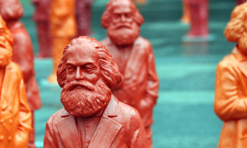 ക​​മ്യൂ​ണി​​സ്റ്റ് ലോ​​ക​​ത്തെ പ​​രി​​ണാ​​മ​​ങ്ങ​​ള്‍