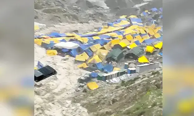 അമർനാഥ് ക്ഷേത്രത്തിന് സമീപം മേഘവിസ്ഫോടനം; 15 പേർ മരിച്ചു, നിരവധിപേർ കുടുങ്ങിക്കിടക്കുന്നു