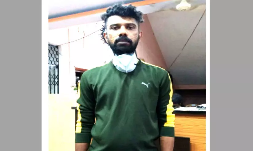 ക്രിമിനൽ കേസുകളിലെ പ്രതിയെ ജയിലിലടച്ചു