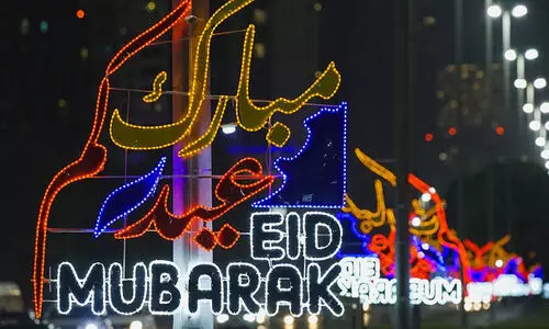 പ​ട​ക്കം പൊ​ട്ടി​ക്കു​ന്ന​ത്​  അ​പ​ക​ട​മെ​ന്ന്​ പൊ​ലീ​സ്​