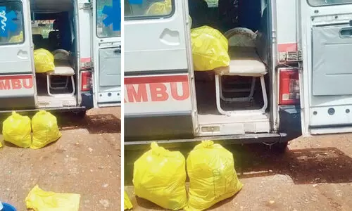 മഞ്ചേരി മെഡിക്കൽ കോളജിൽ മാലിന്യം കൊണ്ടുപോകാനും ആംബുലൻസ് മഞ്ചേരി മെഡിക്കൽ കോളജിൽ മാലിന്യം കൊണ്ടുപോകാനും ആംബുലൻസ്