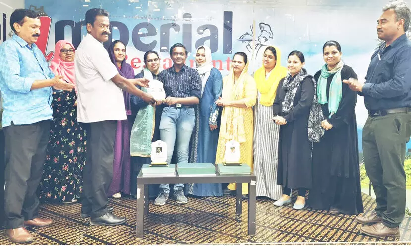 നവോദയ കുടുംബവേദി യാത്രയയപ്പ് നൽകി