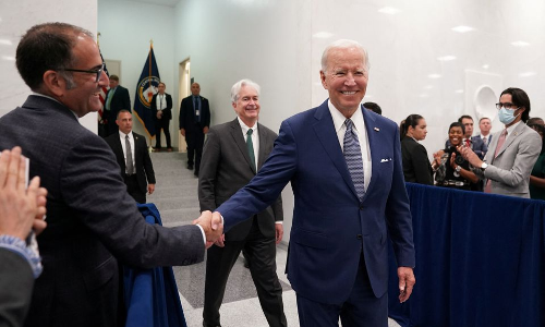 യുക്രെയ്നിലെ റഷ്യൻ അധിനിവേശത്തെ കുറിച്ച് മുന്നറിയിപ്പ് നൽകി; സി.ഐ.എയെ പ്രകീർത്തിച്ച് ബൈഡൻ