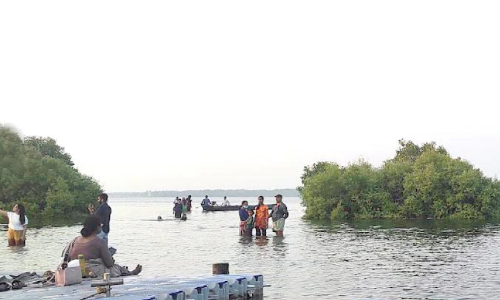 ബോട്ട് മറിഞ്ഞ് ദുരന്തം: സാമ്പ്രാണിക്കോടിക്ക് പൂട്ട്