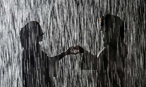 എ​ന്നും മ​ഴ പെ​യ്യുന്നൊരിടമു​ണ്ട്, ഷാ​ർ​ജ​യി​ൽ...