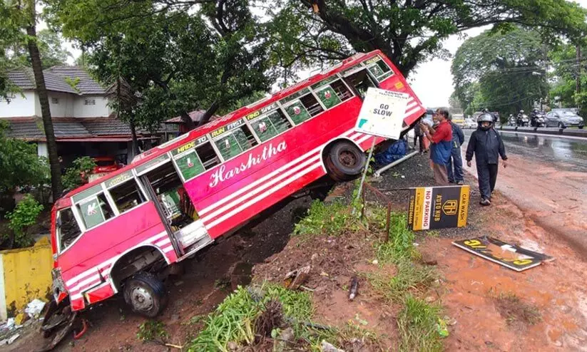kannur bus accident 897