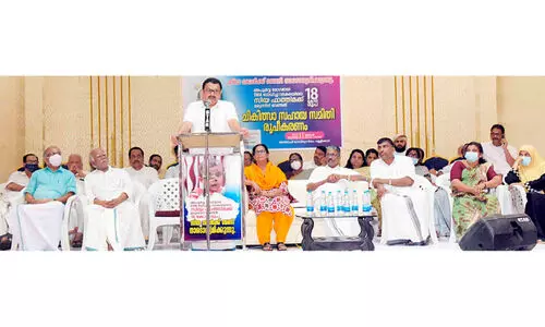 സിയ ഫാത്തിമക്കായി നാട് ഒരുമിക്കുന്നു; ലക്ഷ്യം 18 കോടി