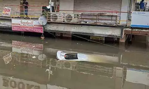 അതിശക്തമായ മഴ; ഗുജറാത്തിൽ ഏഴ് മരണം