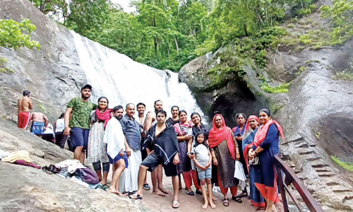 കുംഭാവുരുട്ടി വിനോദ സഞ്ചാരകേന്ദ്രം തുറന്നു