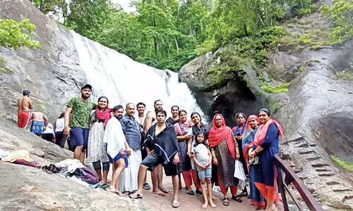 കുംഭാവുരുട്ടി വിനോദ സഞ്ചാരകേന്ദ്രം തുറന്നു