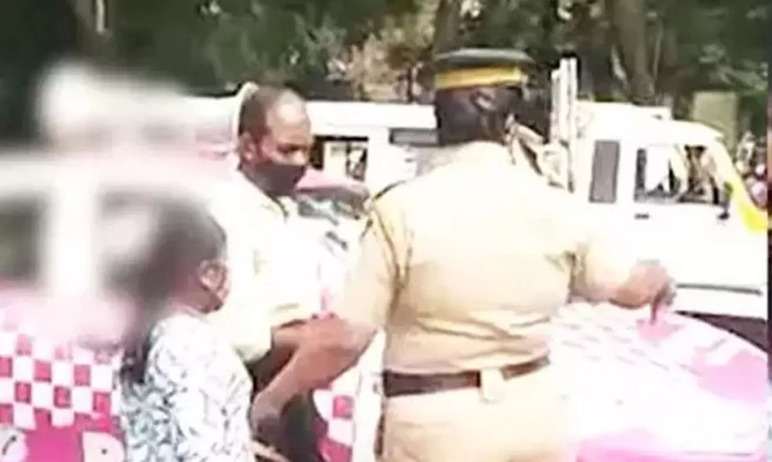 പിങ്ക് പൊലീസ് അപമാനിച്ച പെൺകുട്ടിക്ക് ഒന്നര ലക്ഷം നഷ്ടപരിഹാരം; തുക പൊലീസ് ഉദ്യോഗസ്ഥയില്‍നിന്ന് ഈടാക്കും