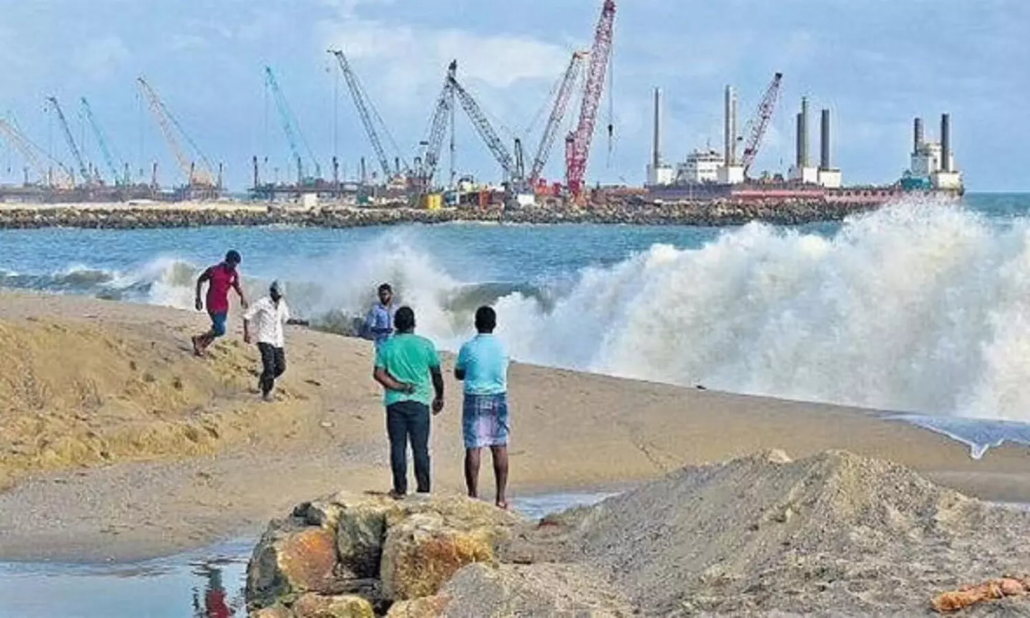 വിഴിഞ്ഞം തുറമുഖ നിർമാണം: ഒന്നാംഘട്ടം പൂർത്തിയാക്കാൻ വേണ്ടത് 46.77 ലക്ഷം ടൺ കരിങ്കല്ല്