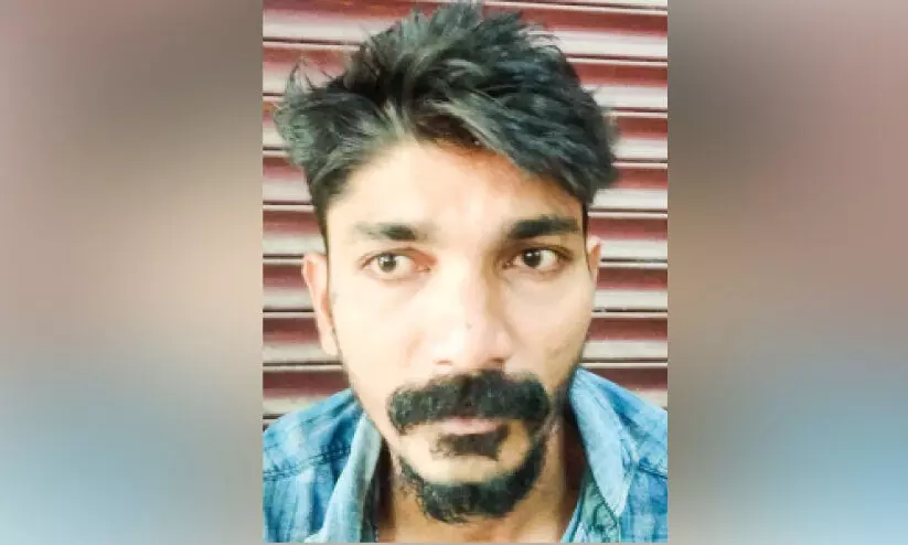 പത്താം ക്ലാസുകാരിയെ തട്ടിക്കൊണ്ടുപോയ കേസിൽ സ്വകാര്യ ബസ് ഡ്രൈവർ റിമാൻഡിൽ പത്താം ക്ലാസുകാരിയെ തട്ടിക്കൊണ്ടുപോയ കേസിൽ സ്വകാര്യ ബസ് ഡ്രൈവർ റിമാൻഡിൽ