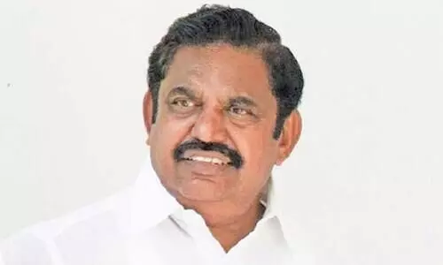 കേന്ദ്ര തെരഞ്ഞെടുപ്പ്​ കമീഷനിൽ പരാതിയുമായി​ ഇ.പി.എസ്​- ഒ.പി.എസ്​ വിഭാഗങ്ങൾ