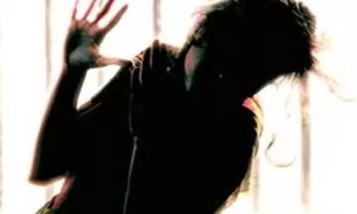 പ്ര​ണ​യാ​ഭ്യ​ർ​ത്ഥ​ന നി​ര​സി​ച്ചതിന്​ പെൺകുട്ടിക്ക് ഭീഷണി: യുവാവിന് തടവും പിഴയും