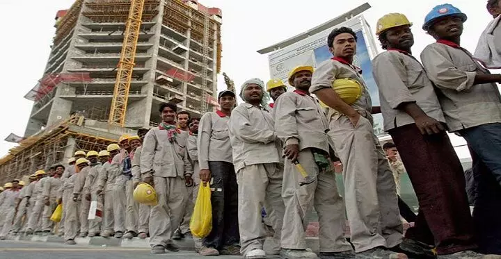 ഇഖാമയിലെ തൊഴിൽ മാറ്റിയതായി സന്ദേശം; തസ്തിക പുനഃക്രമീകരണത്തിന്റെ ഭാഗമെന്ന് വിവരം ഇഖാമയിലെ തൊഴിൽ മാറ്റിയതായി സന്ദേശം; തസ്തിക പുനഃക്രമീകരണത്തിന്റെ ഭാഗമെന്ന് വിവരം