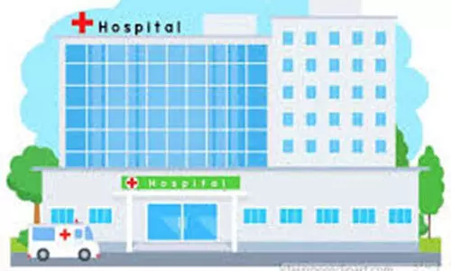 തറച്ച ബ്ലേഡ് മാറ്റാതെ മുറിവ് തുന്നിക്കെട്ടി; സ്വകാര്യ ആശുപത്രിക്കെതിരെ പരാതി