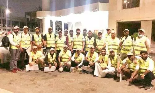 ഹജ്ജ് സേവനനിരതരായി ഐവ വളന്റിയര്‍മാര്‍