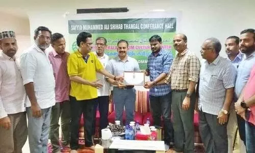 ഫണ്ട്‌ കൈമാറ്റവും അനുമോദന യോഗവും