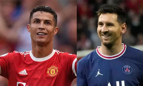 ക്രിസ്റ്റ്യാനോക്ക് ടീമില് ഇടമില്ലെന്ന് പി.എസ്.ജി! ട്രാന്സ്ഫര് നീക്കം പൊളിച്ചത് മെസ്സി? ക്രിസ്റ്റ്യാനോക്ക് ടീമില് ഇടമില്ലെന്ന് പി.എസ്.ജി! ട്രാന്സ്ഫര് നീക്കം പൊളിച്ചത് മെസ്സി?