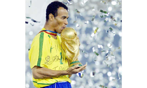 രണ്ടു കിരീടം; ഏറ്റവും പ്രിയം 2002ലെ വിജയം