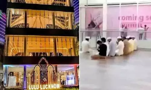 Namaz offered at Lucknow’s Lulu Mall