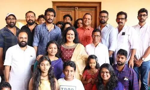 കേന്ദ്രകഥാപാത്രങ്ങളായി ഉർവശിയും ഇന്ദ്രൻസും; ജലധാര പമ്പ്സെറ്റ് സിൻസ് 1962ന് തുടക്കം