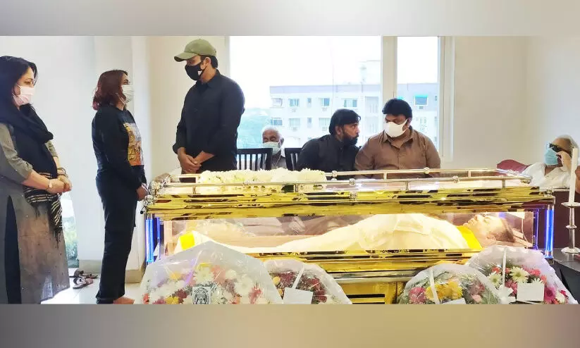 പ്രതാപ് പോത്തന് അന്ത്യാഞ്ജലിയർപ്പിച്ച് സിനിമാലോകം