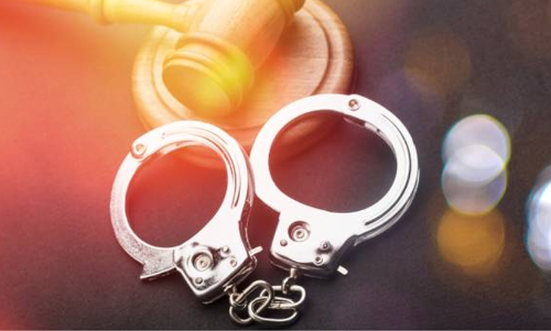 Man arrested for impersonating IAS officer Tina Dabi on WhatsApp, seeking Amazon gift cards