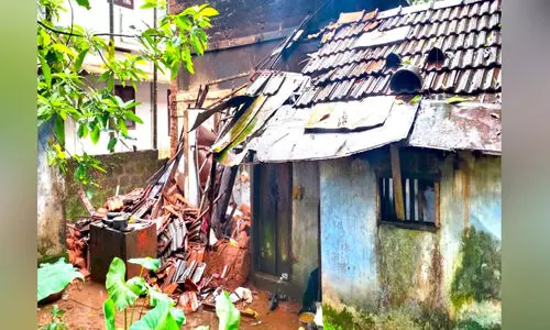 പുഴകൾ കരകവിഞ്ഞു, താഴ്ന്ന പ്രദേശങ്ങൾ വെള്ളത്തിൽ