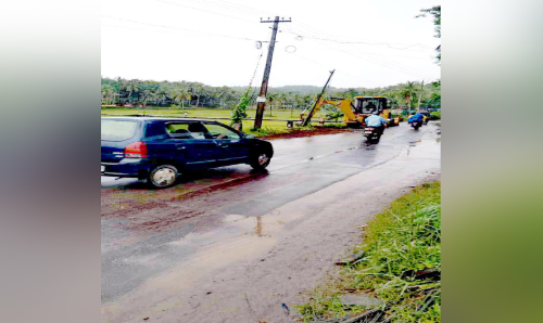 മാവൂർ എരഞ്ഞിമാവ് റോഡ് നവീകരണമാരംഭിച്ചു