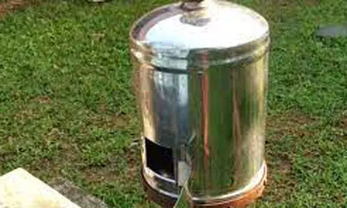 കാണിക്ക വഞ്ചി കുത്തിത്തുറന്ന് പണം അപഹരിച്ചു