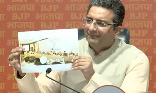 ഹാമിദ് അൻസാരിയും പാക് മാധ്യമപ്രവർത്തകനും കൂടിക്കാഴ്ച നടത്തിയെന്ന വിവാദം വിടാതെ ബി.ജെ.പി