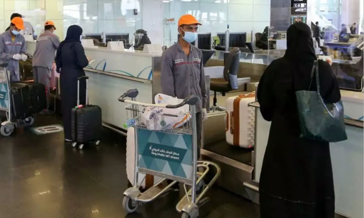 യാത്രക്കാരുടെ കൈവശം 60,000 റിയാലിൽ കൂടുതലുണ്ടെങ്കിൽ സത്യവാങ്മൂലം നൽകണം