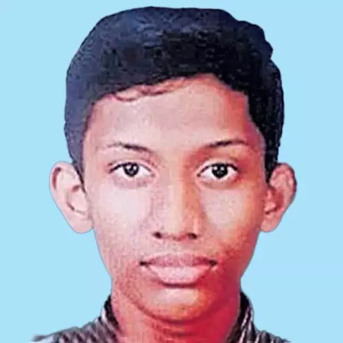 സ്കൂൾ വിദ്യാർഥി വീടിനുള്ളിൽ മരിച്ച നിലയിൽ