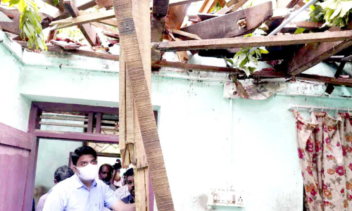 കൂത്താട്ടുകുളത്ത്  കൊടുങ്കാറ്റ്