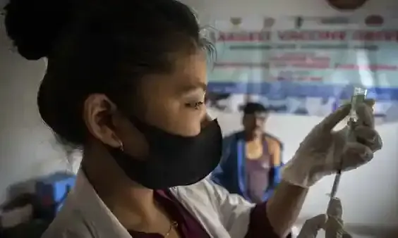 കോവിഡ്; കരുതിയിരിക്കണം ബി.എ 4, ബി.എ 5 വകഭേദങ്ങളെ