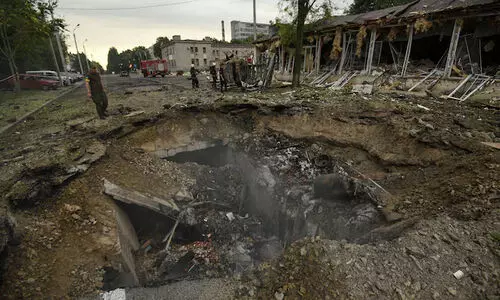 യുക്രെയ്ൻ പട്ടണങ്ങളിൽ തീതുപ്പി റഷ്യ; നിരവധി മരണം