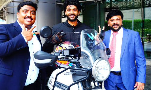 നിഷാദിന്‍റെ ബൈക്ക് പുറപ്പെട്ടു; ലക്ഷ്യം ഏഴു രാജ്യങ്ങൾ, 15,000 കി.മീ.