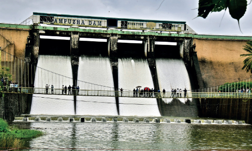 കനത്ത മഴ: മലമ്പുഴ ഡാം തുറന്നു കനത്ത മഴ: മലമ്പുഴ ഡാം തുറന്നു