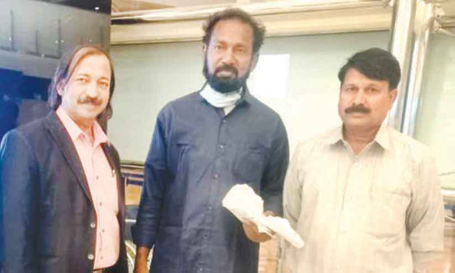 ആ ഉമ്മയുടെ കണ്ണീരുറഞ്ഞ കാത്തിരിപ്പിന് അറുതി; ശരീഫ് ചാരത്തണഞ്ഞു