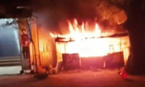 ചായക്കടയിൽ പാചക വാതക സിലിണ്ടർ പൊട്ടിത്തെറിച്ച് എട്ടുപേർക്ക് പൊള്ളലേറ്റു