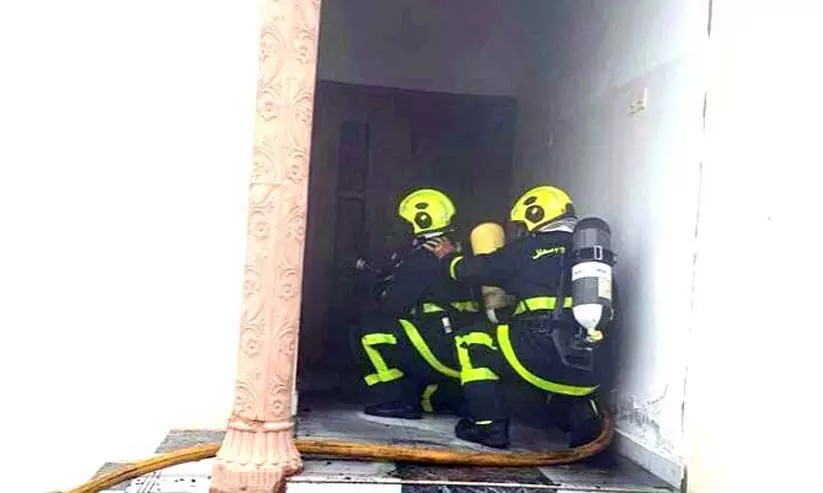 സു​ഹാ​റി​ൽ വീ​ടി​ന്​ തീ​പി​ടി​ച്ചു